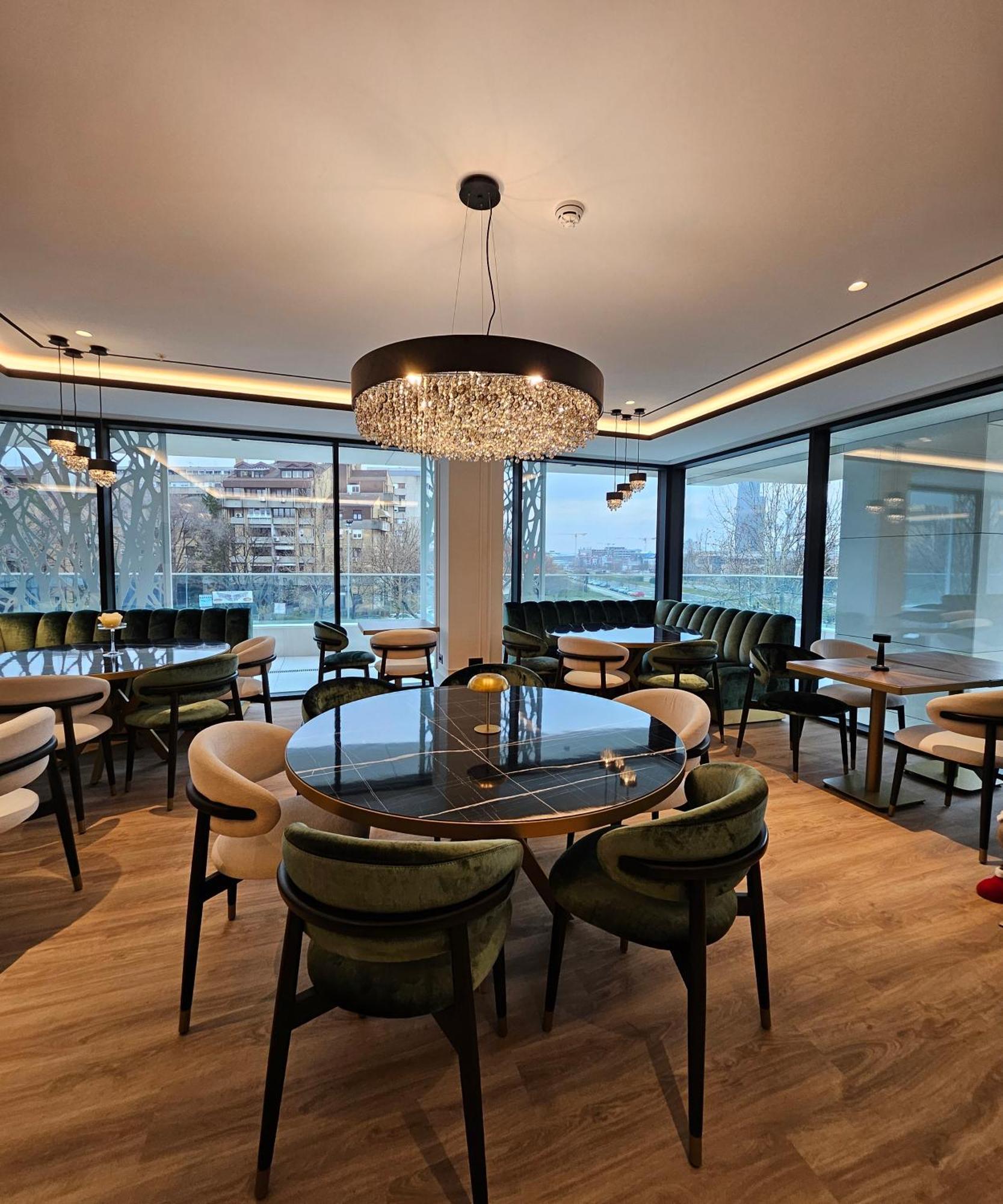 New Belgrade Premium Hotel Εξωτερικό φωτογραφία