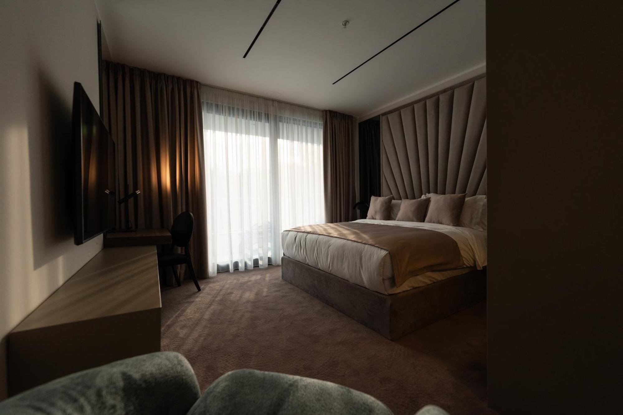 New Belgrade Premium Hotel Εξωτερικό φωτογραφία