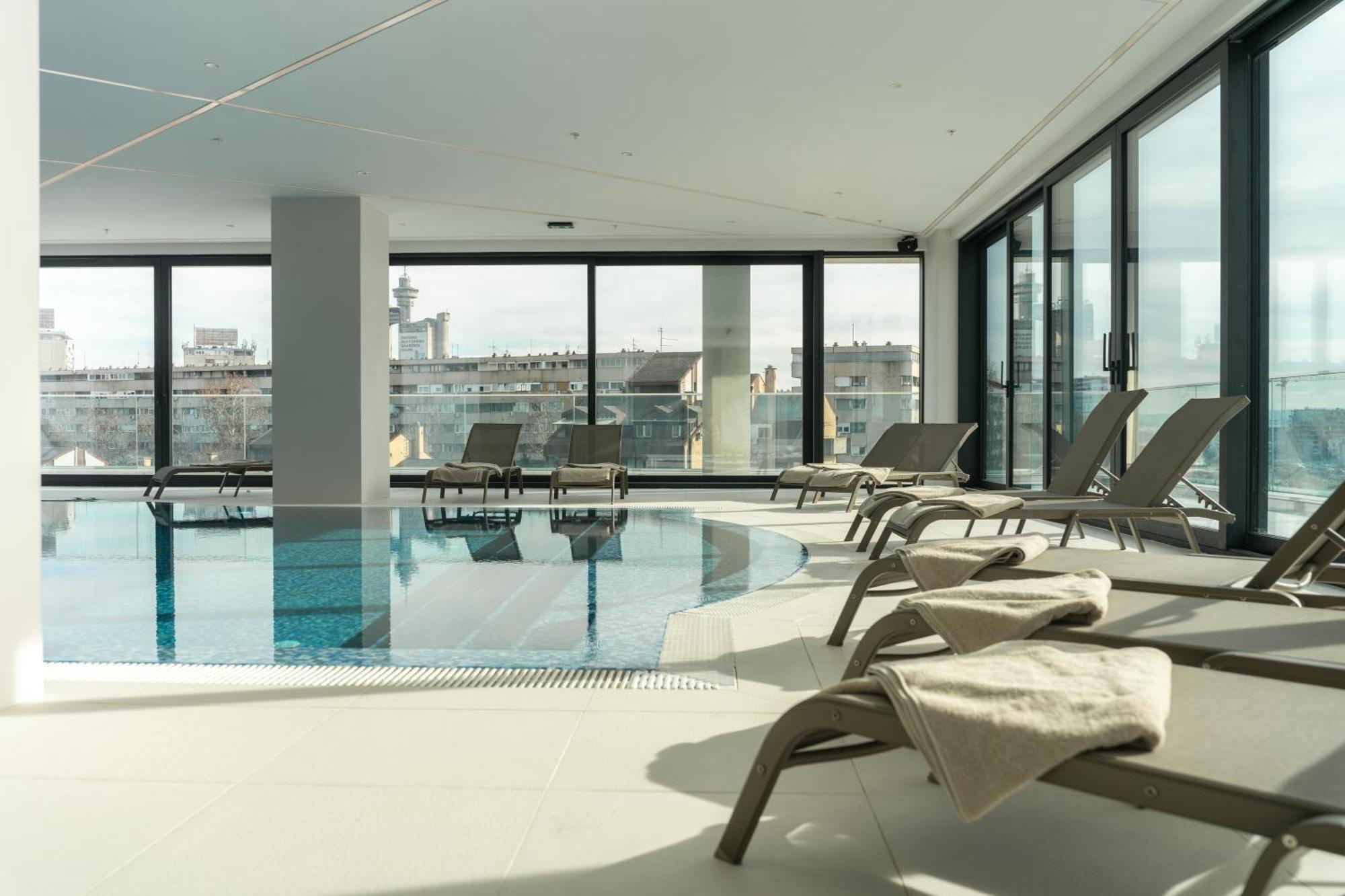 New Belgrade Premium Hotel Εξωτερικό φωτογραφία