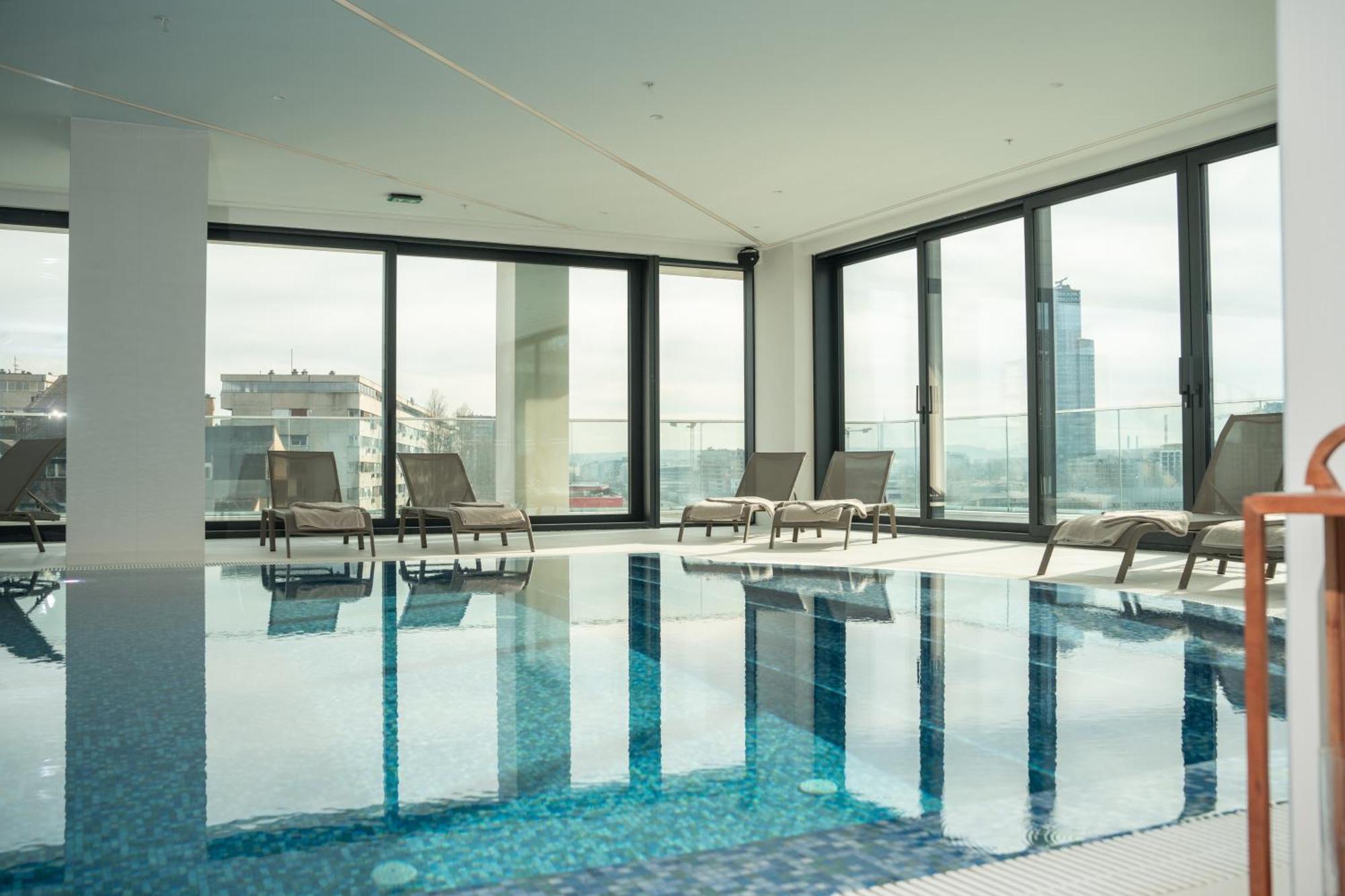 New Belgrade Premium Hotel Εξωτερικό φωτογραφία