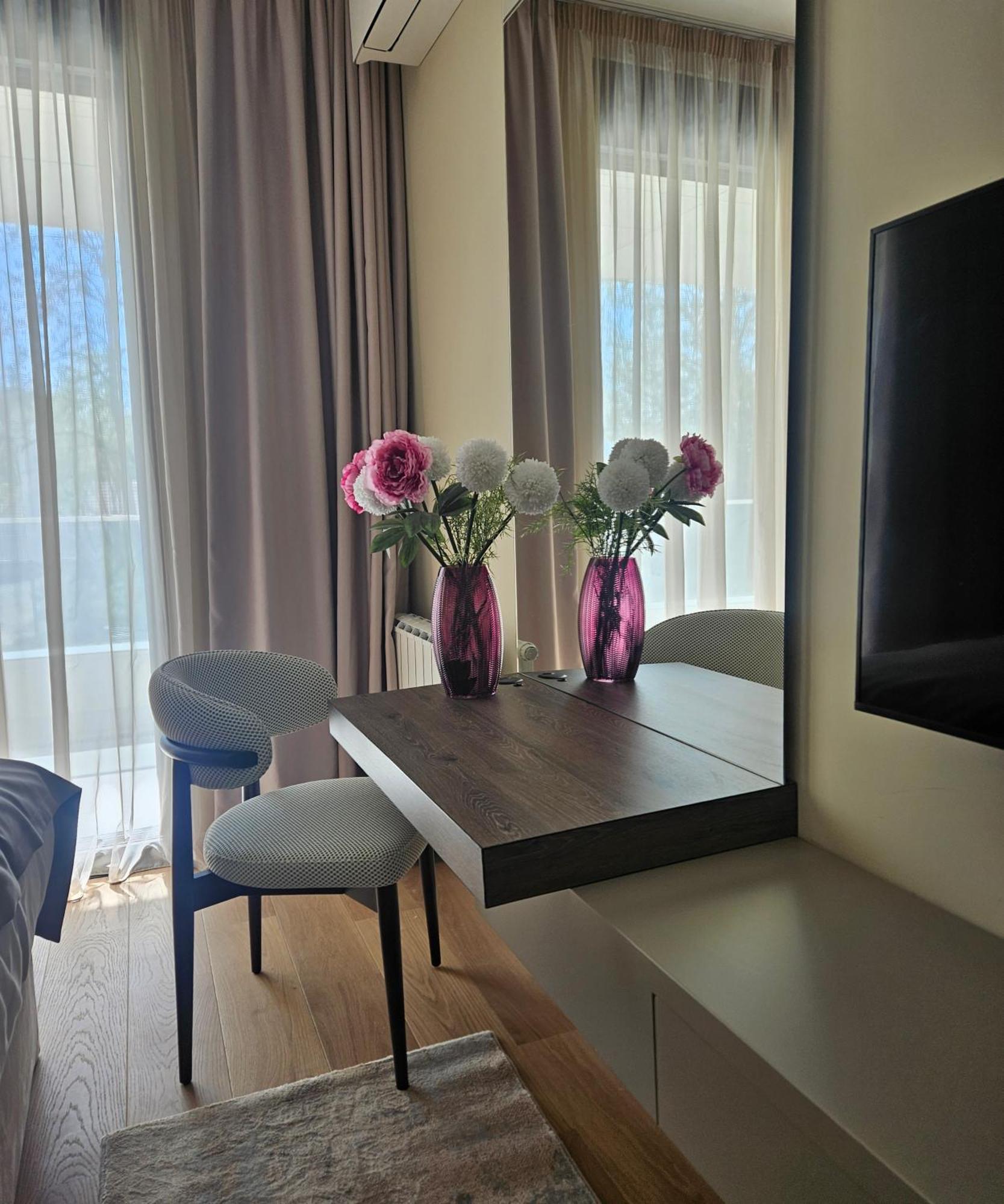 New Belgrade Premium Hotel Εξωτερικό φωτογραφία